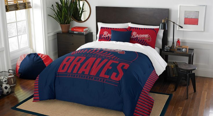 Atlanta Braves The Northwest Company Grand Slam Full-Queen Comforter Set